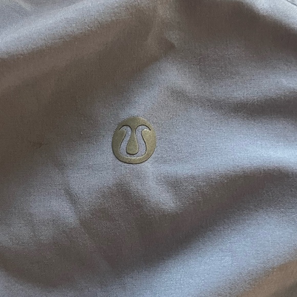 REVERSIBLE LULU SHORTS! Never worn! - Picture 2 of 4